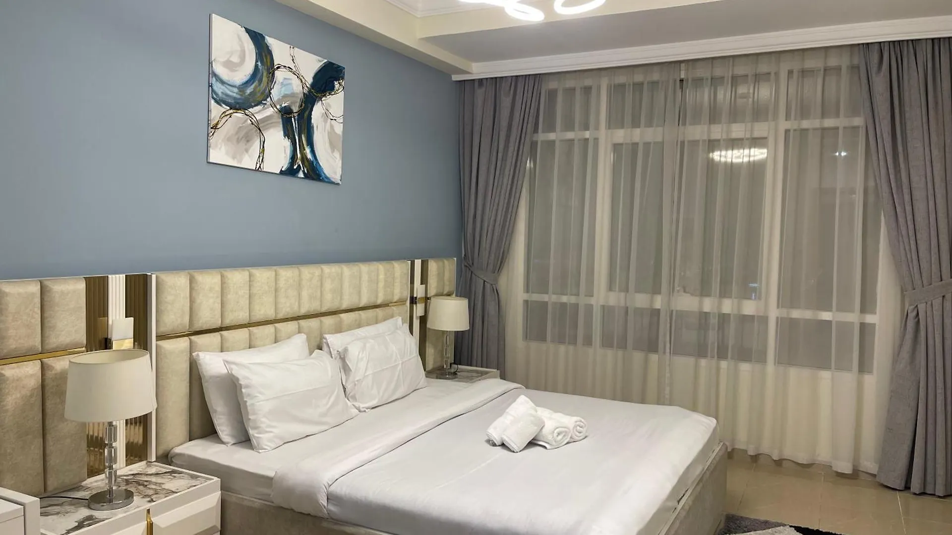 Dubai Eye And Sea View In The Heart Of Marina Apartment