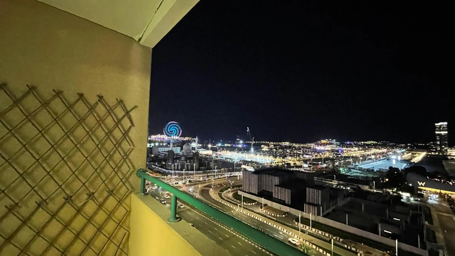 Dubai Eye And Sea View In The Heart Of Marina Apartment